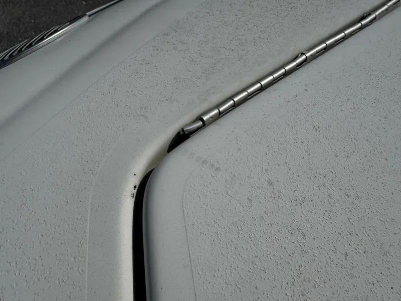 Slide: The Image of Sea Ray 215 Express Cruiser 1999 - 5985740