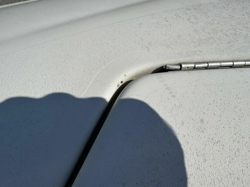 Slide: The Image of Sea Ray 215 Express Cruiser 1999 - 5985741