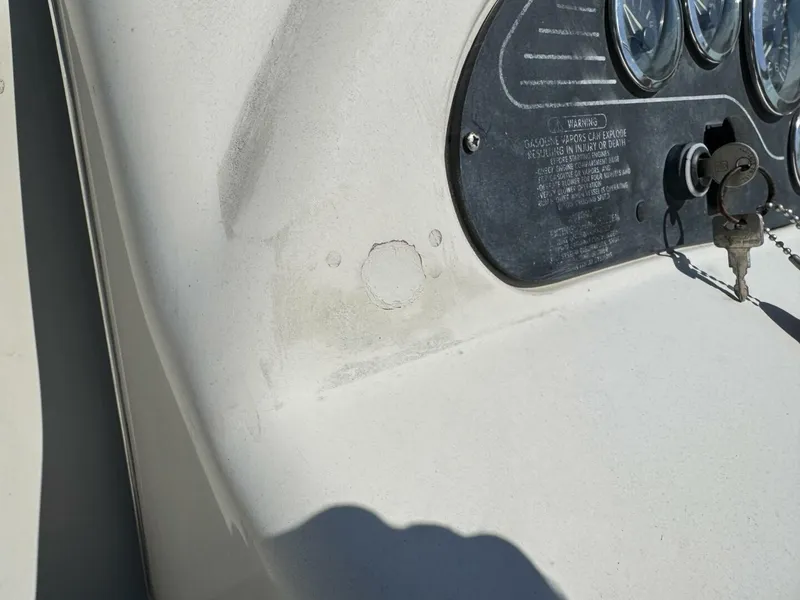 Slide: The Image of Sea Ray 215 Express Cruiser 1999 - 5985747