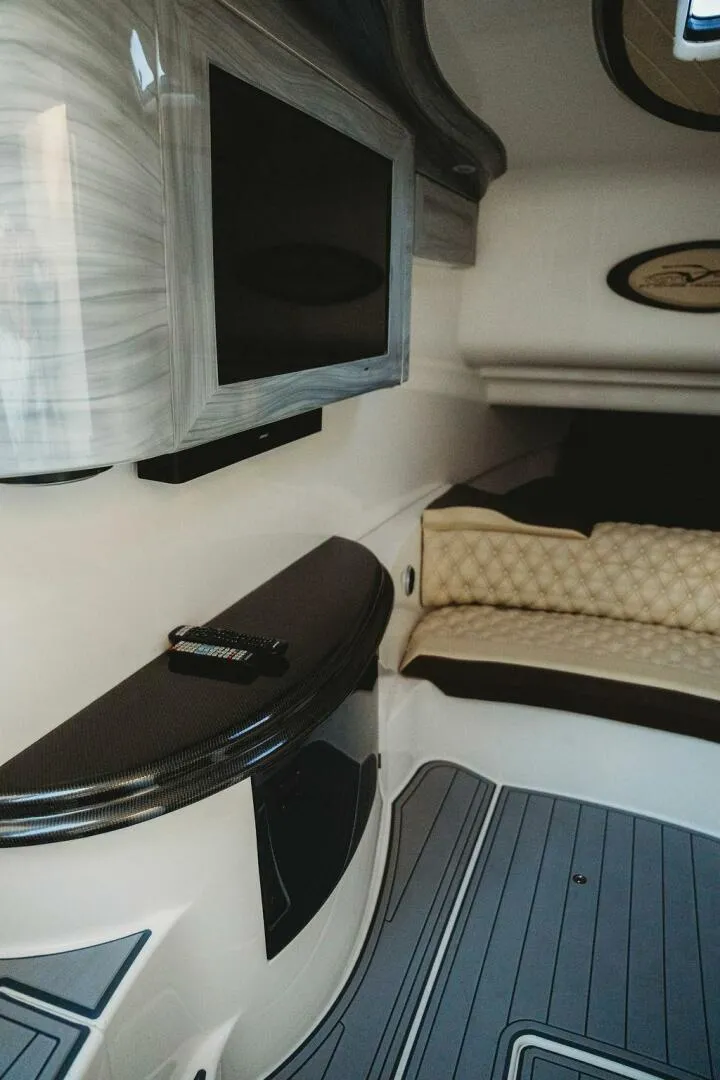 Slide: The Image of MTI V57 2018 - 5890928