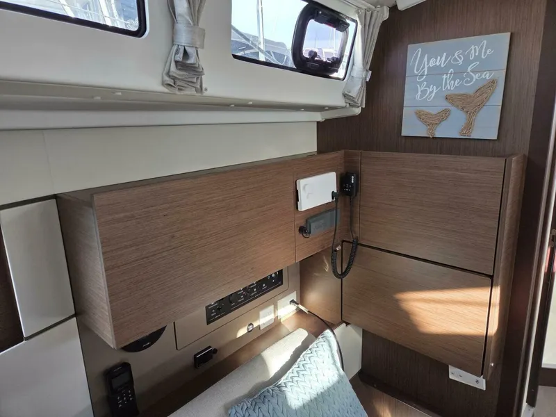 Slide: The Image of Nav station w/ table closed - 5890997