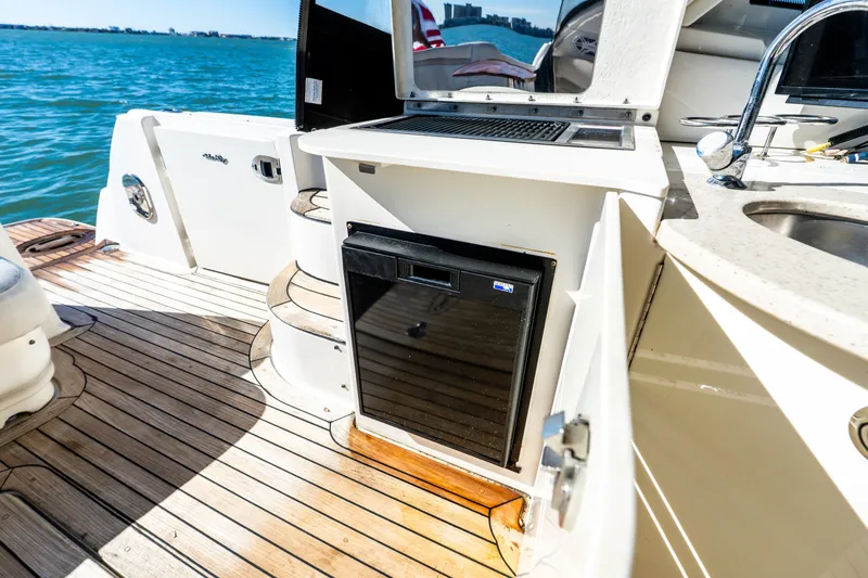 Slide: The Image of Sea Ray 50 SUNDANCER 2010 - 6250140