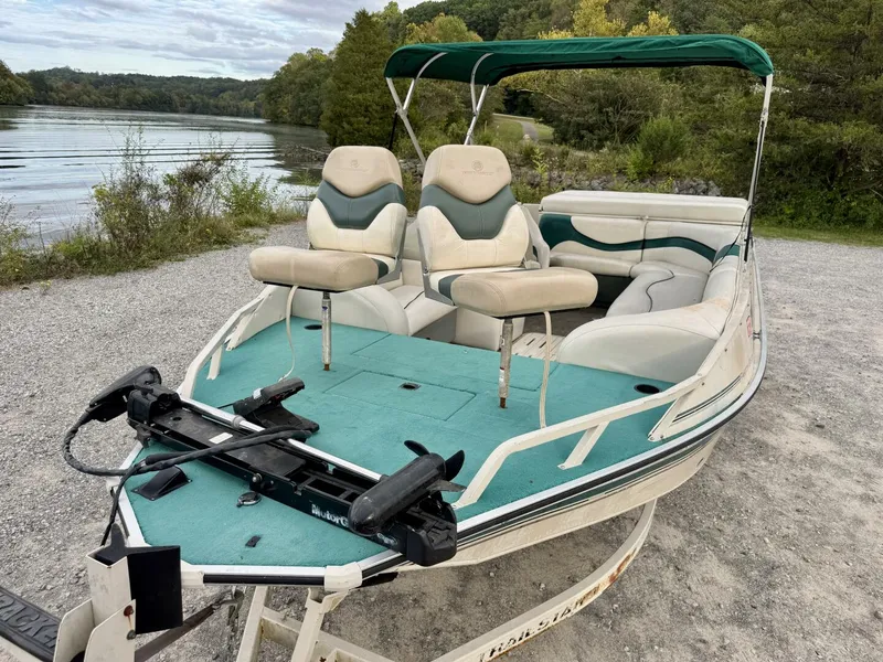 Slide: The Image of Sun Tracker Party Deck 21 2002 - 5987846