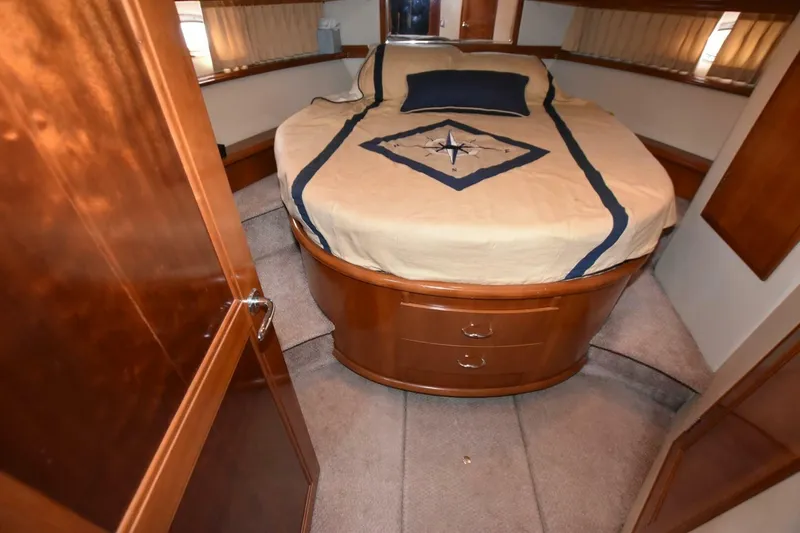 Slide: The Image of Carver Yachts 46 Voyager 2006 - 5891537