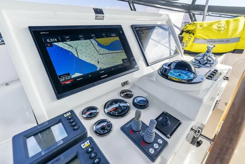 Slide: The Image of Grand Banks Europa 46 2006 - 5891775