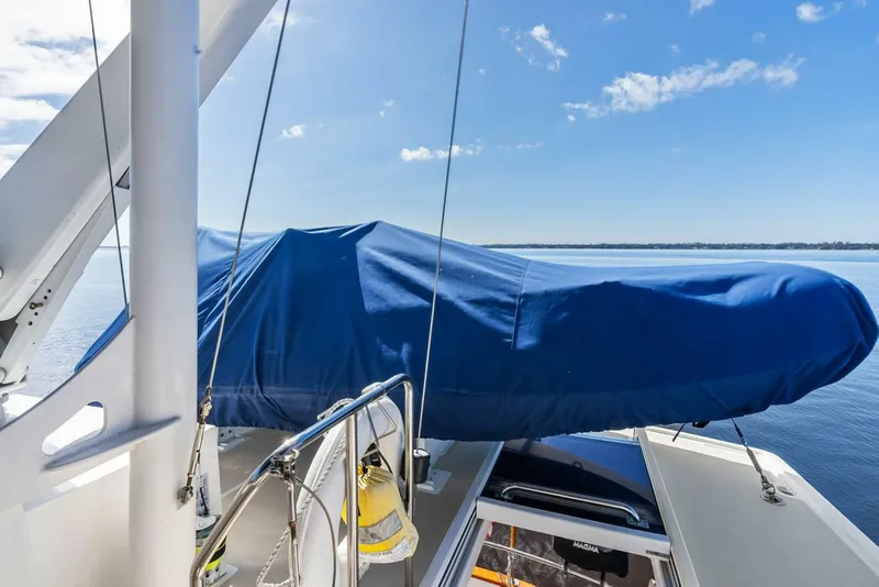 Slide: The Image of Grand Banks Europa 46 2006 - 5891776