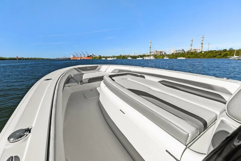 Slide: The Image of Shearwater 270 SS Open Carolina 2021 - 5892032