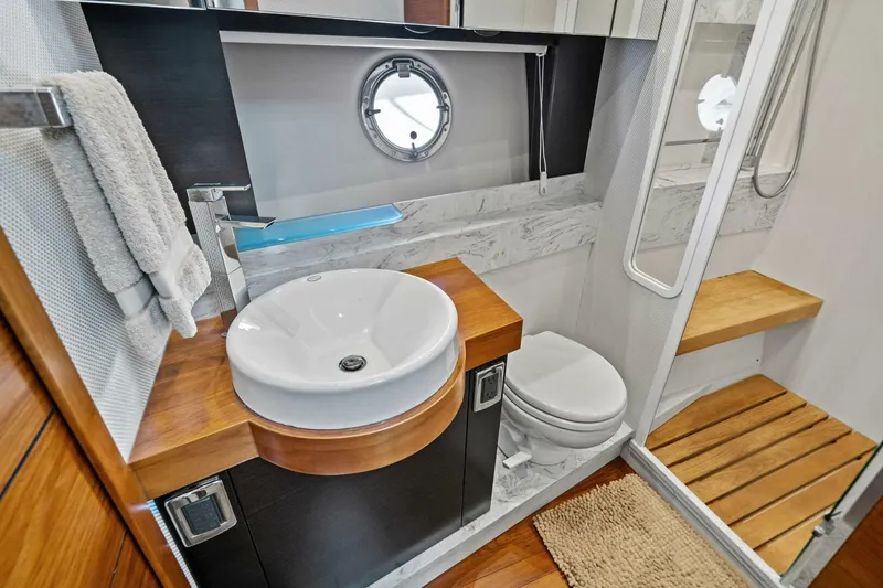 Slide: The Image of 2016 Tiara Yachts 50 Flybridge - Head - 5910714