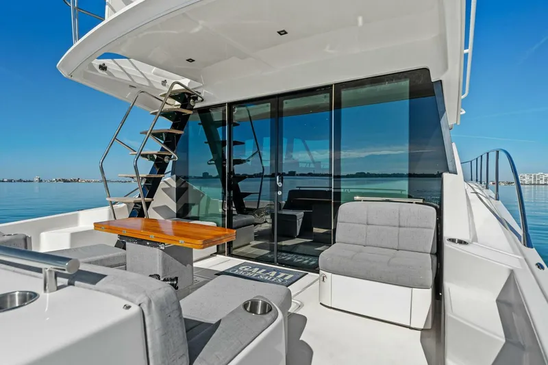 Slide: The Image of 2016 Tiara Yachts 50 Flybridge - 5910851