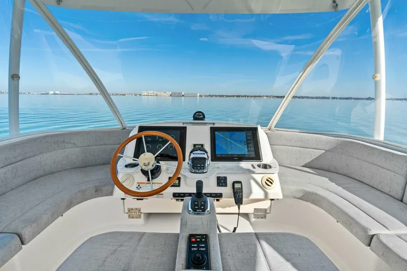 Slide: The Image of 2016 Tiara Yachts 50 Flybridge - 5910818