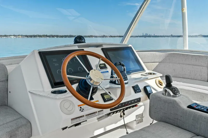 Slide: The Image of 2016 Tiara Yachts 50 Flybridge - 5910820