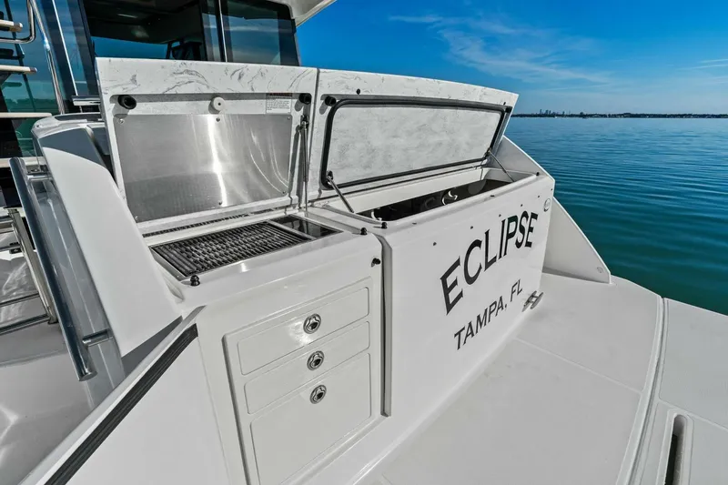 Slide: The Image of 2016 Tiara Yachts 50 Flybridge - 5910814