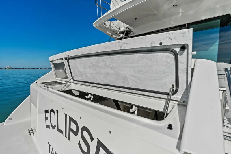 Slide: The Image of 2016 Tiara Yachts 50 Flybridge - 5910811