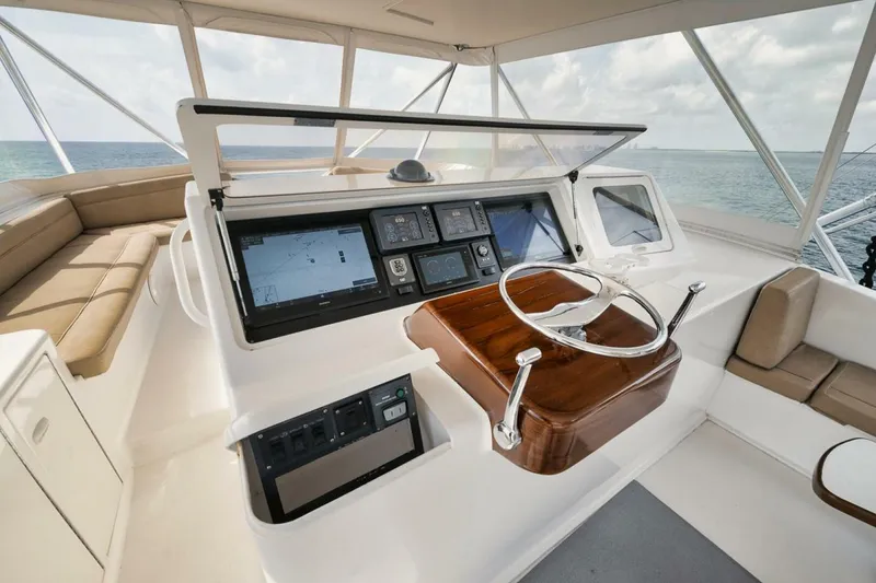 Slide: The Image of Ocean 73 UNCONQUERED - Helm Station 2005 Ocean 73 Super Sport UNCONQUERED - 5892497