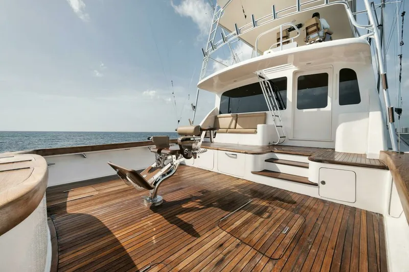 Slide: The Image of Ocean 73 UNCONQUERED - Cockpit 2005 Ocean 73 Super Sport UNCONQUERED - 7650733