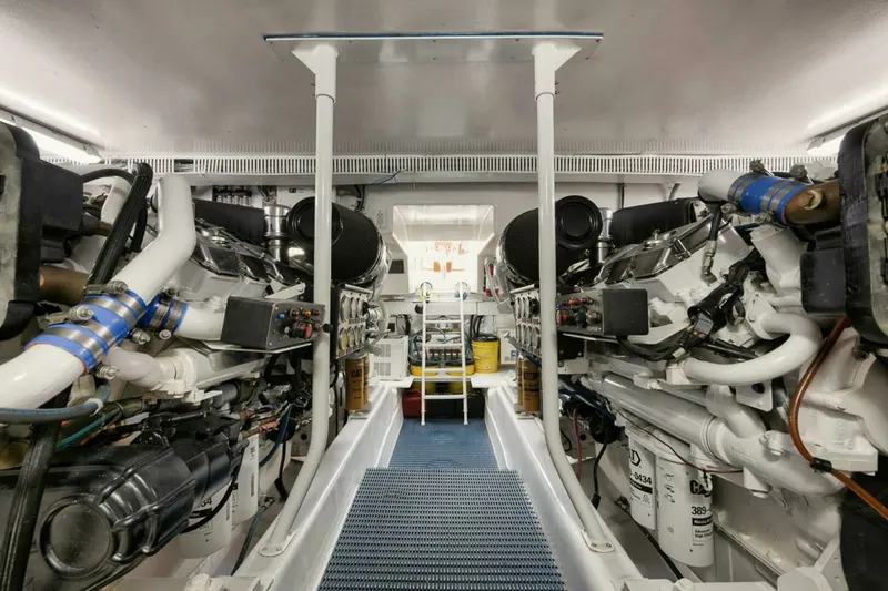 Slide: The Image of Ocean 73 UNCONQUERED - Engine Room 2005 Ocean 73 Super Sport UNCONQUERED - 7650739
