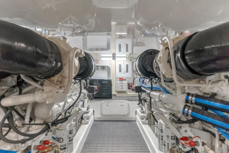 Slide: The Image of 2003 Hatteras 54 Convertible - BRAINWAVE - 6017960