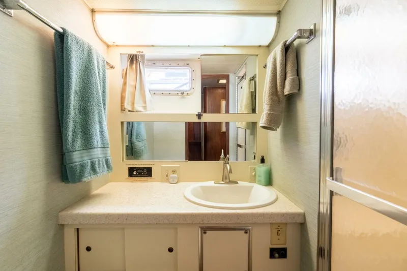 Slide: The Image of Hatteras 53 Motor Yacht 1985 - 5930474