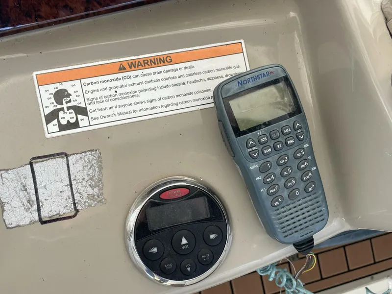 Slide: The Image of Sea Ray 320 Sundancer 2006 - 5892685