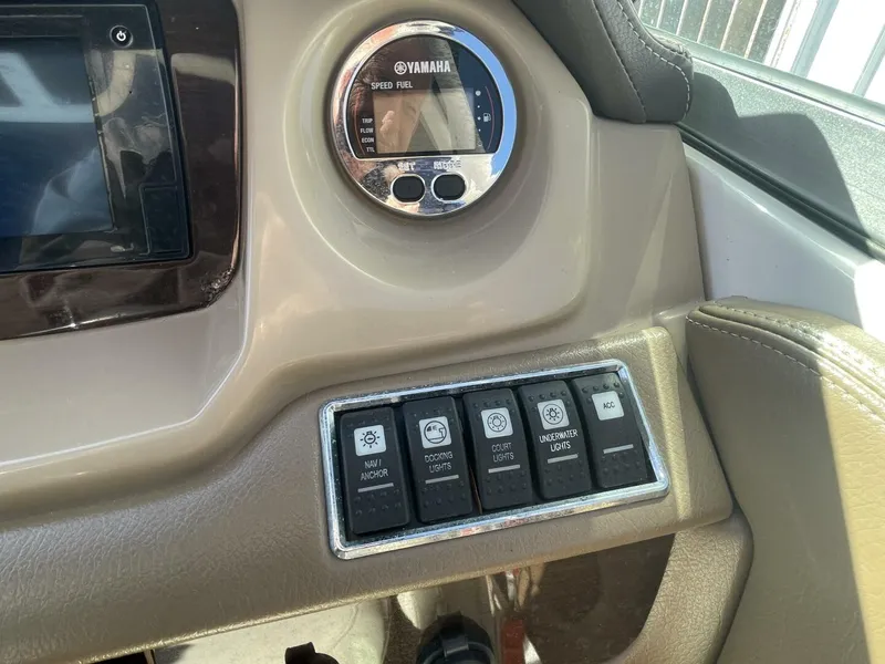 Slide: The Image of Chaparral 210 Suncoast 2016 - 5893343