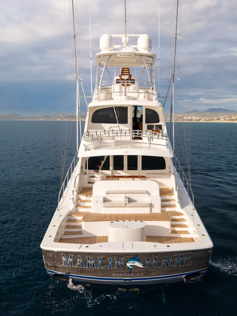 Slide: The Image of 2021 Viking 92 Skybridge - 5899165