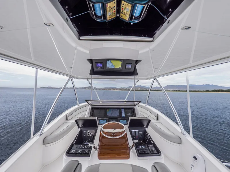 Slide: The Image of Viking 92 Skybridge 2021 - 5899135