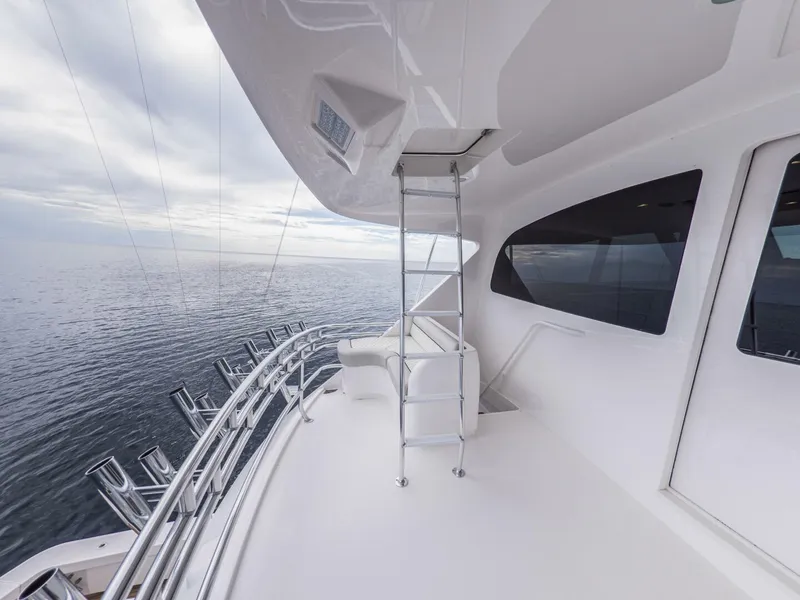 Slide: The Image of Viking 92 Skybridge 2021 - 5899138