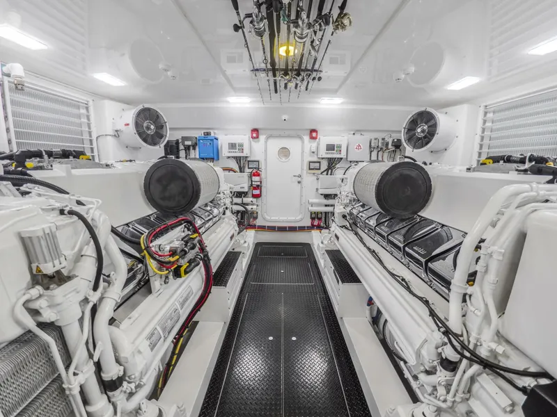 Slide: The Image of Viking 92 Skybridge 2021 - 5899144