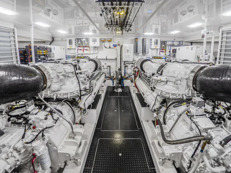 Slide: The Image of Viking 92 Skybridge 2021 - 5899143