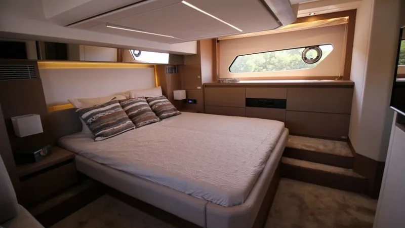 Slide: The Image of 2018 Prestige 460 S Master Stateroom - 6613627