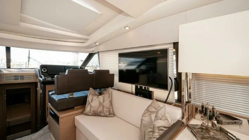 Slide: The Image of 2018 Prestige 460 S - 6613616