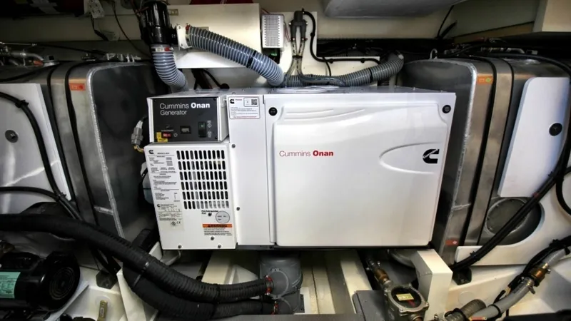Slide: The Image of 2018 Prestige 460 S - 6613642