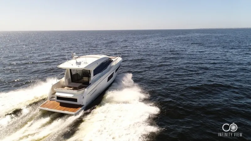 Slide: The Image of 2018 Prestige 460 S - 5893046