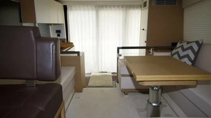 Slide: The Image of 2018 Prestige 460 S Salon - 6613617