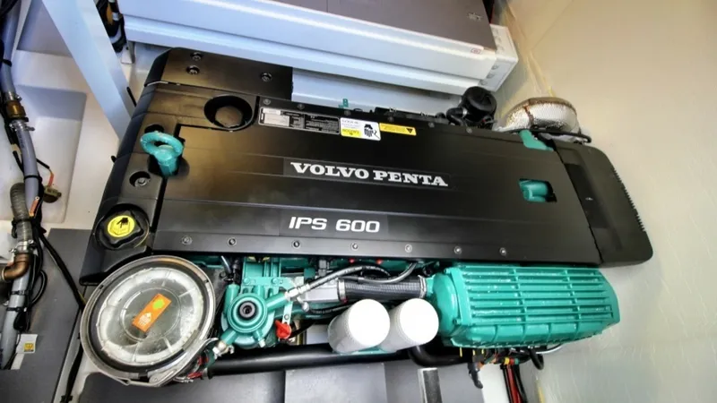 Slide: The Image of 2018 Prestige 460 S Engine Room - 6613641