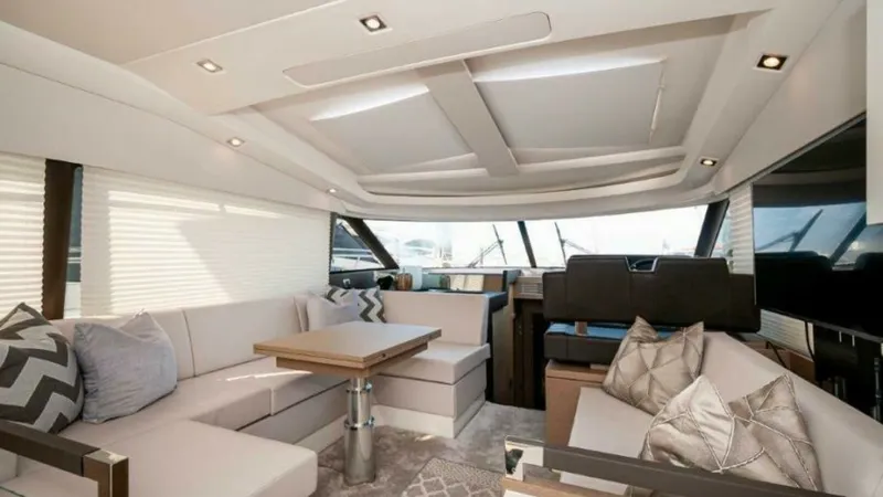 Slide: The Image of 2018 Prestige 460 S - 6613621