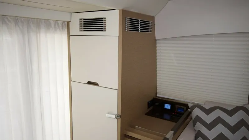 Slide: The Image of 2018 Prestige 460 S - 6613625