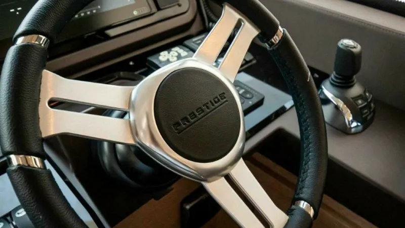 Slide: The Image of 2018 Prestige 460 S Helm - 6613638
