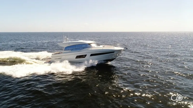Slide: The Image of 2018 Prestige 460 S - 6613656