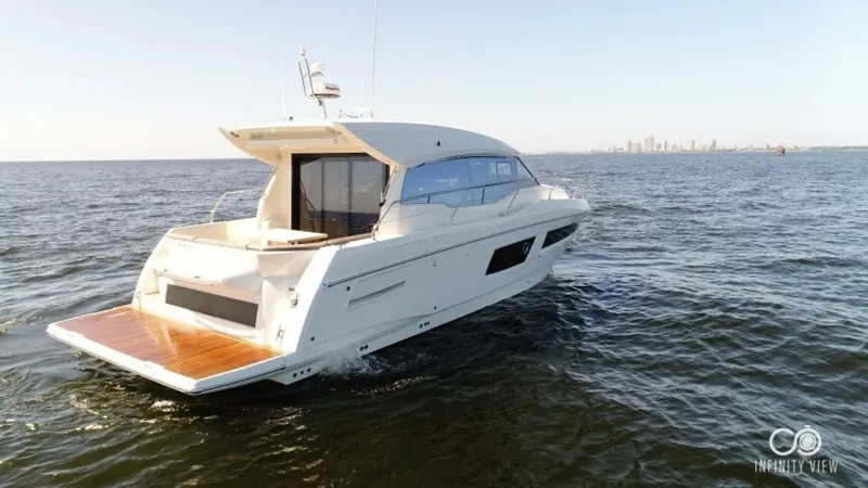 Slide: The Image of 2018 Prestige 460 S - 6613649