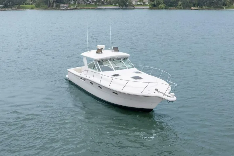 Slide: The Image of Tiara 3500 Open 2001 - 5893245