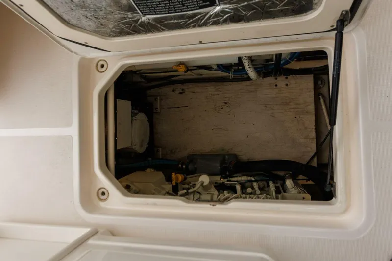 Slide: The Image of Tiara 3500 Open 2001 - 5893100