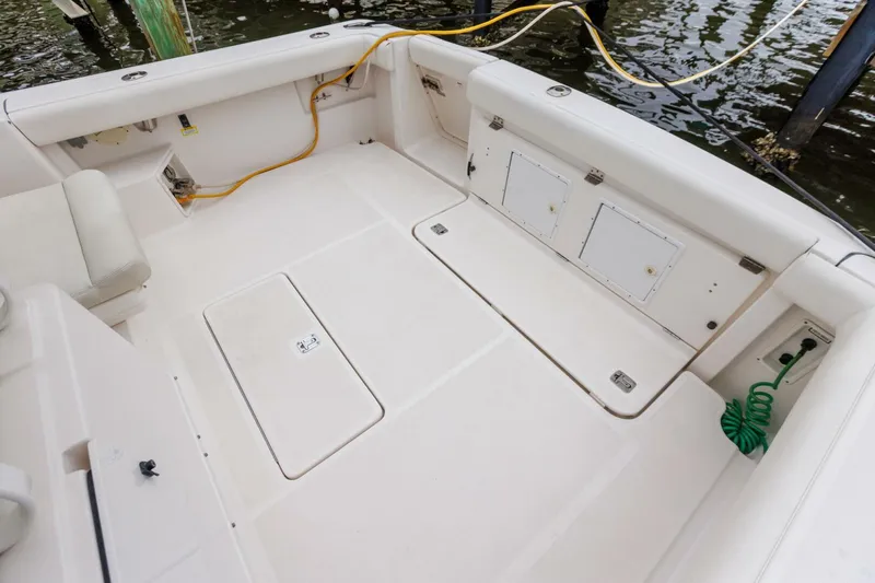 Slide: The Image of Tiara 3500 Open 2001 - 5893105