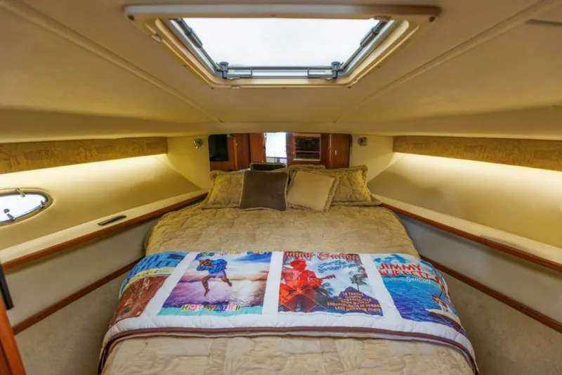 Slide: The Image of Tiara 3500 Open 2001 - 5893285