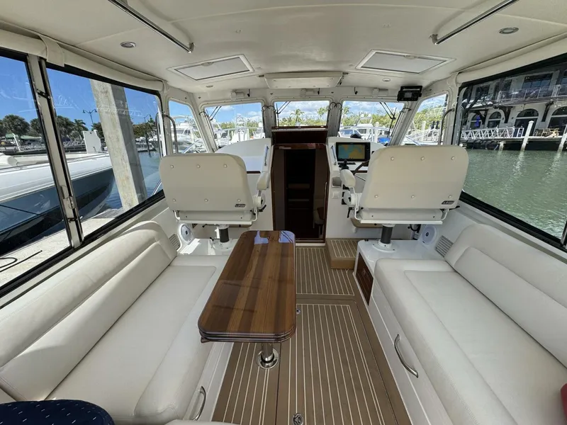 Slide: The Image of MJM 43z 2021 - 5979930