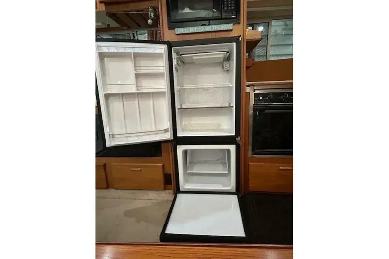 Slide: The Image of Mainship 350 1999 - 5893422