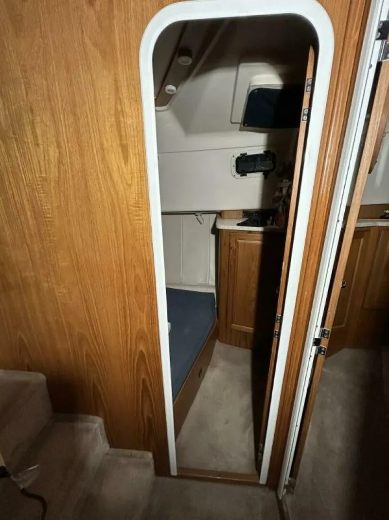 Slide: The Image of Mainship 350 1999 - 5900330