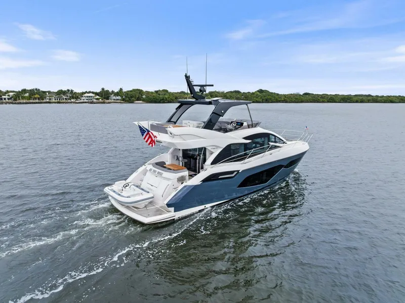 Slide: The Image of Sunseeker 55 Manhattan 2025 - 5900081