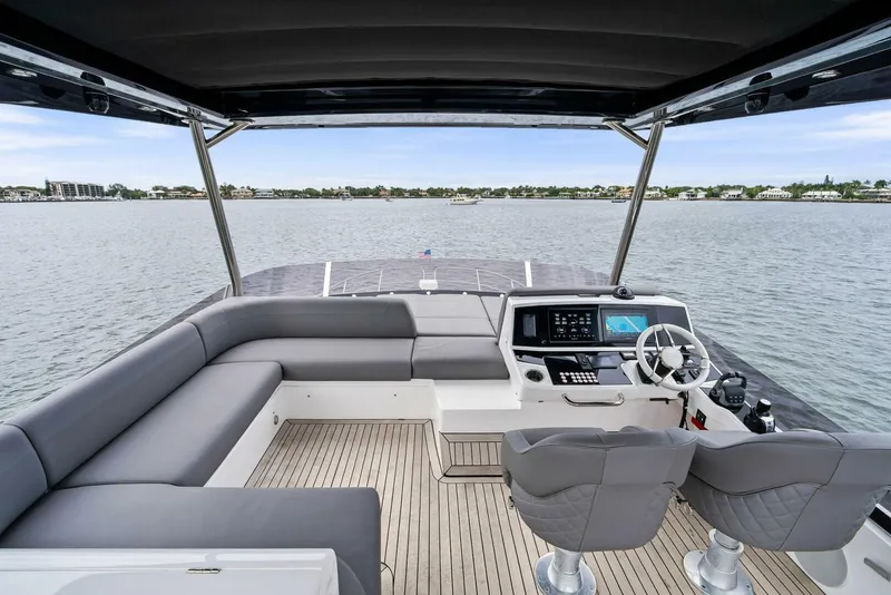 Slide: The Image of Sunseeker 55 Manhattan 2025 - 5900096