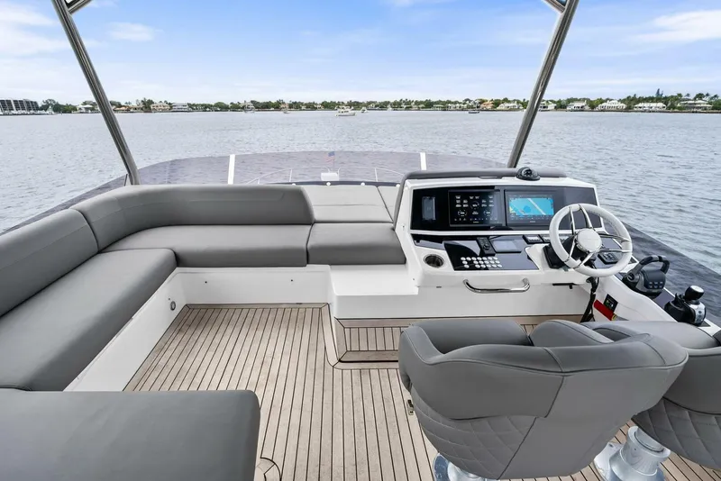 Slide: The Image of Sunseeker 55 Manhattan 2025 - 5900097